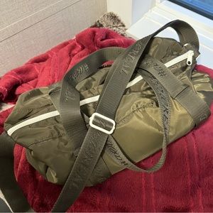 Aerie - Gym / Duffle Bag - dark olive green